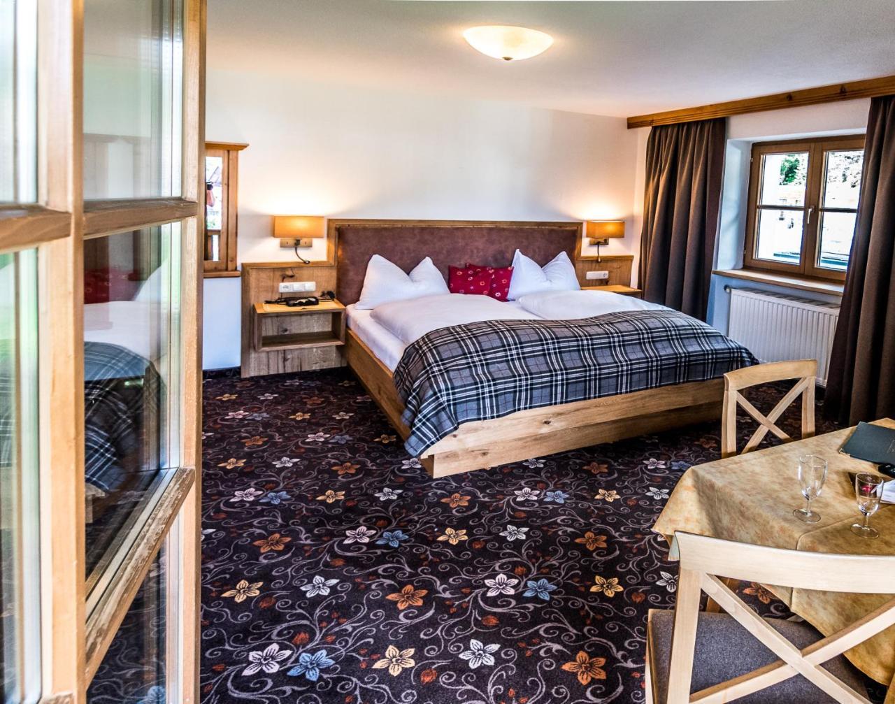 Hotel Zum Goldenen Loewen Biberwier Eksteriør bilde