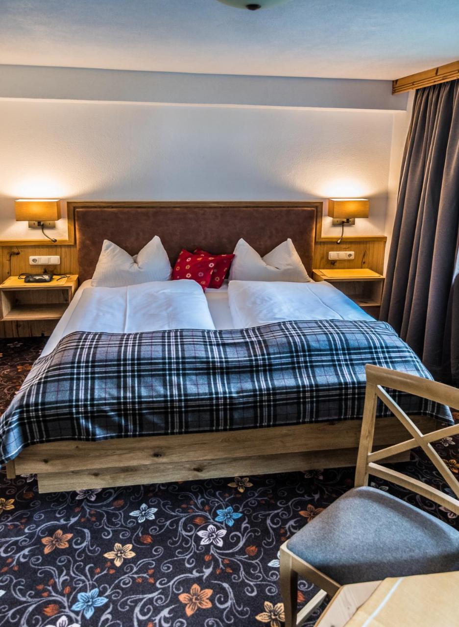 Hotel Zum Goldenen Loewen Biberwier Eksteriør bilde